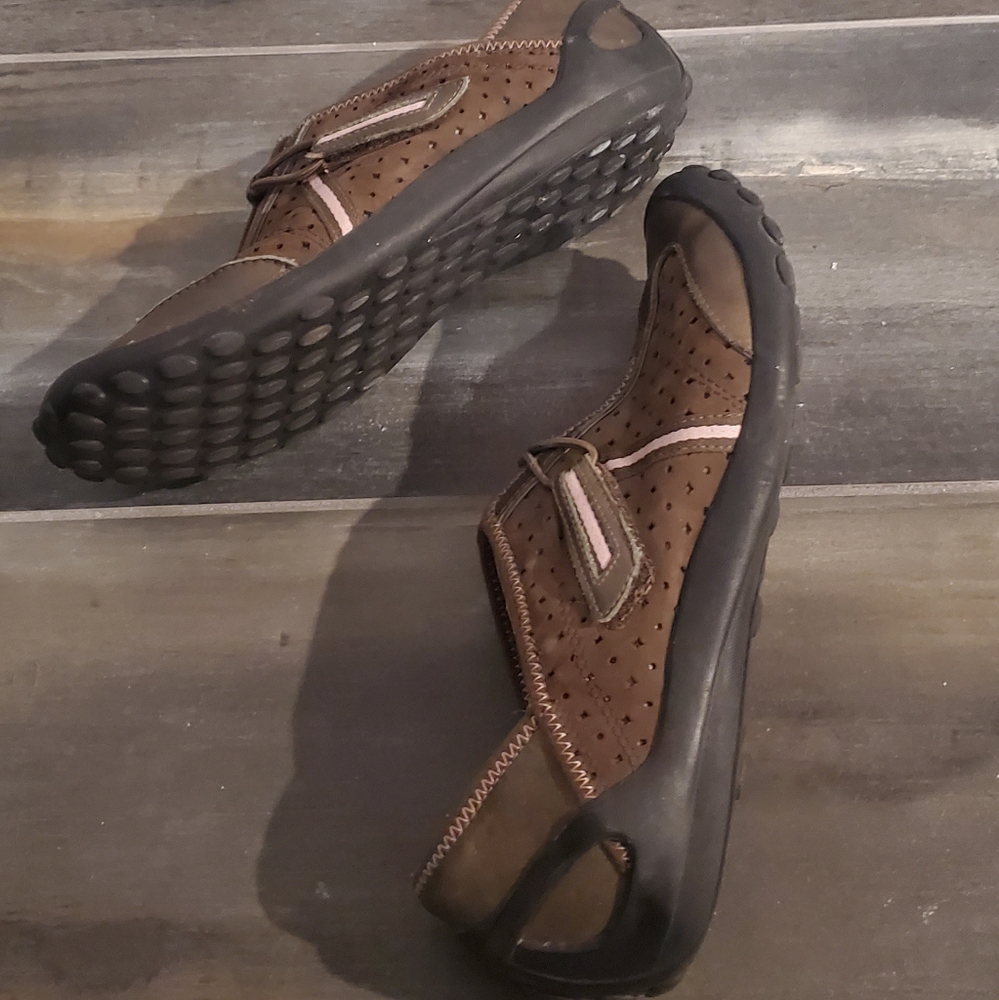 2 listings for $15!! Privo leather loafers 7.5